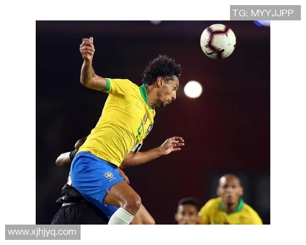 足球老将激情重现 友谊赛精彩回顾带你穿越时光重温经典瞬间